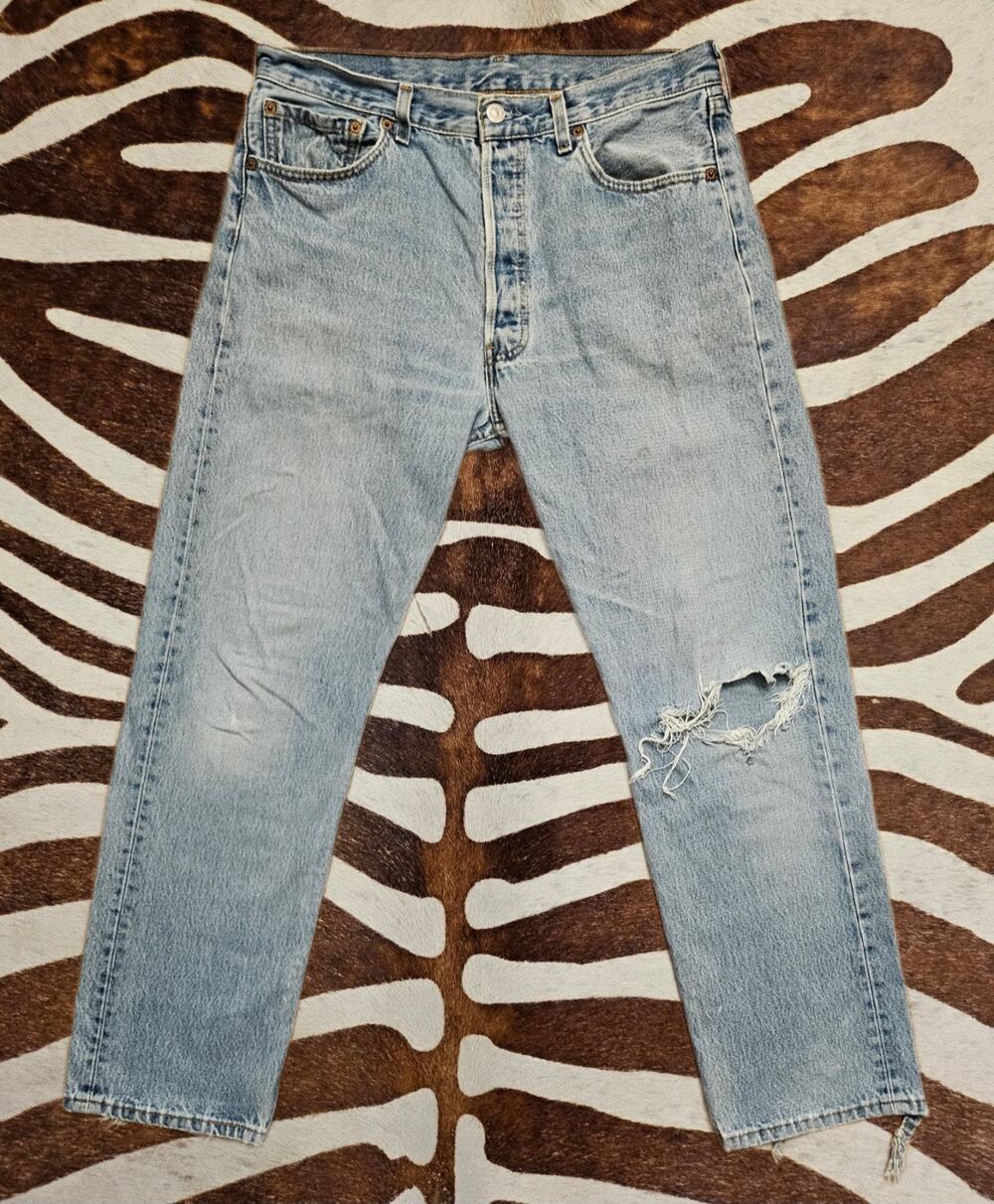 Vintage Levis 501 Jeans Mens 34x30 Blue 90s Made USA Ripped Thrashed